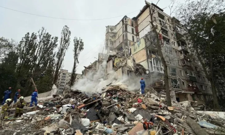 Ukraina reagon pas sulmit me 6 viktima të Rusisë në Kiev, ministri i Jashtëm ukrainas: Ka ardhur koha për presion maksimal ndaj Moskës