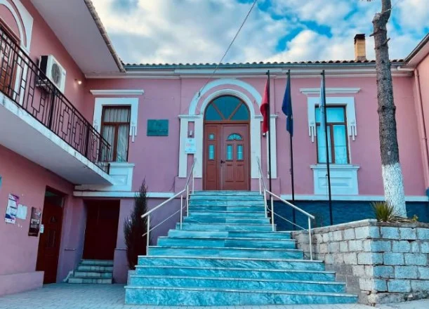 Ultimatumi i Ramës, japin dorëheqjen 4 administratorët e Bashkisë Devoll