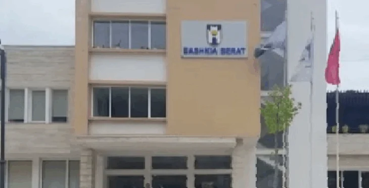 “Urdhëri” i Ramës, dorëhiqen nënkryetarët dhe administratorët në Bashkinë e Beratit