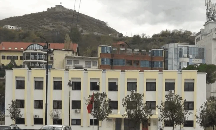 “Urdhëri” i Ramnës për rifreskim, asnjë dorëheqje në bashkinë e Lezhës