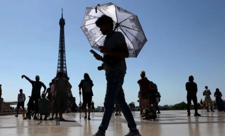 Vapa përvëluese mbyll kullën Eiffel në Francë, treni Paris-Milano pezullohet për shkak të…stuhive