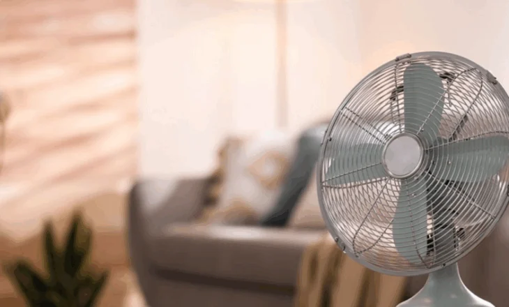 Ventilatori nuk po ju ndihmon në këto temperatura të larta?/ Ndoshta po e përdorni gabim, ja zgjidhja