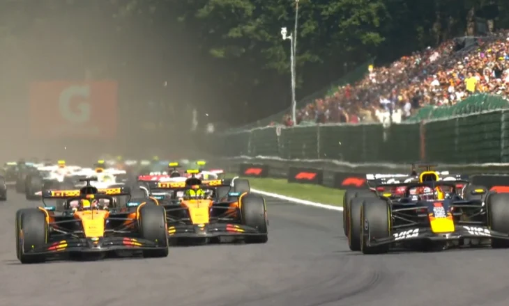 Verstappen fantastik triumfon në garën sprint në Spa, dy makinat McLaren ngjiten në podium
