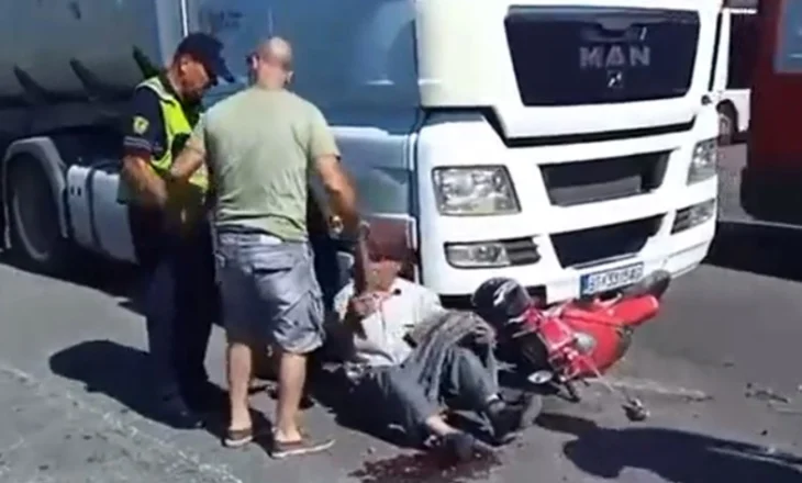 VIDEO/ Aksident në Bradashesh, kamioni aksidenton të moshuarin me motor