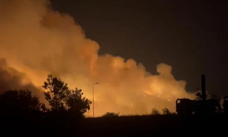 VIDEO/ Rëndohet situata në Elbasan, flakët dalin jashtë kontrollit…