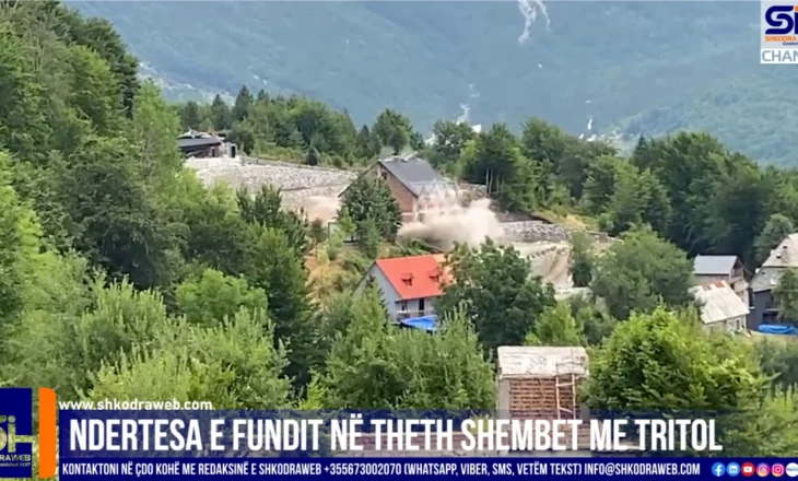 VIDEO – Vila e fundit e mbetur në Theth nga aksioni i IKMT- së, shembet me shpërthim të kontrolluar