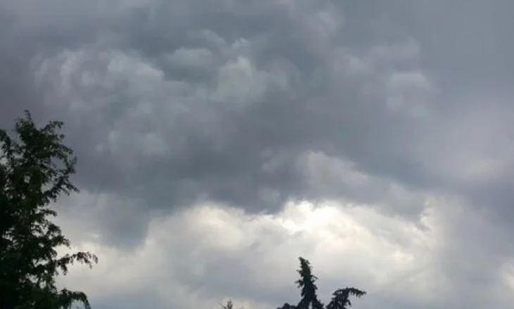 Vranësira dhe reshje shiu në pjesën më të madhe të vendit! Ja parashikimi i motit për sot =