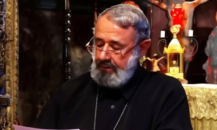 Vuante nga një sëmundje, ndahet nga jeta në moshën 77-vjeçare prifti i Kishës Ortodokse Autoqefale Shqiptare në Elbasan