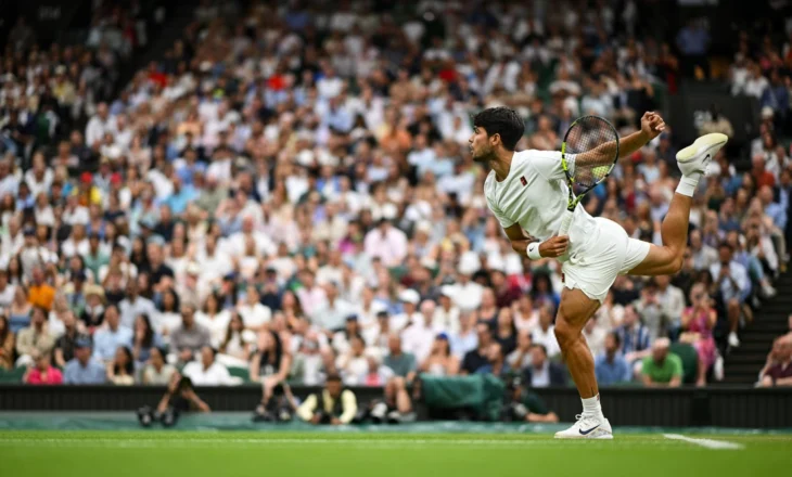 Wimbledon/ Alkaraz shkon në çerekfinale, te femrat ecën Sabalenka