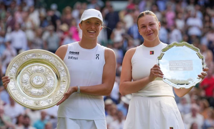 Wimbledon/ Iga Swiatek dominon finalen, polakja fiton për herë të parë Grand Slam-in britanik