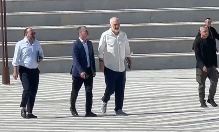 Zbardhen emrat, ja kush janë drejtorët e bashkisë së Vlorës që dhanë dorëheqjen pas ultimatumit të Ramës