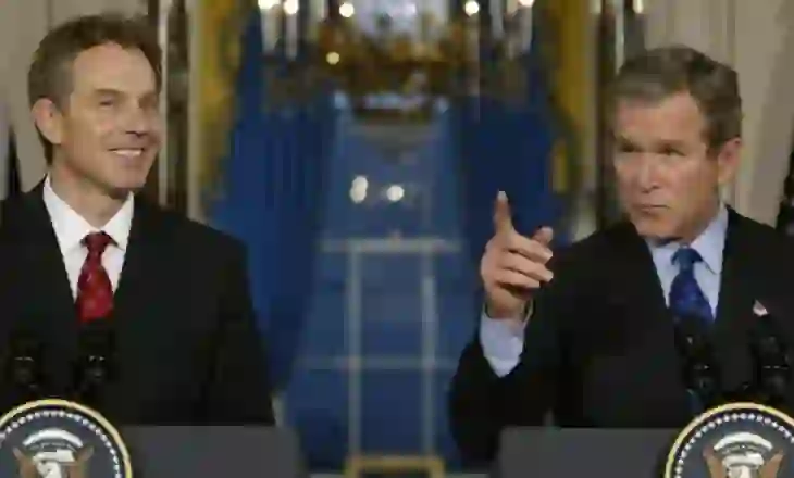 Zbulohen dosjet sekrete për tensionin para pushtimit të Irakut, Blair paralajmëroi Bush-in: Po nxitohesh