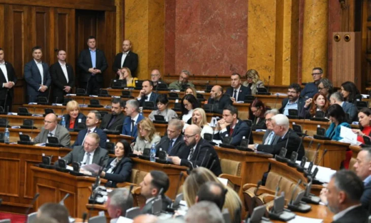 Zgjedhje të parakohshme në Serbi? Studentët kërkesë opozitës: Bojkotoni Kuvendin!