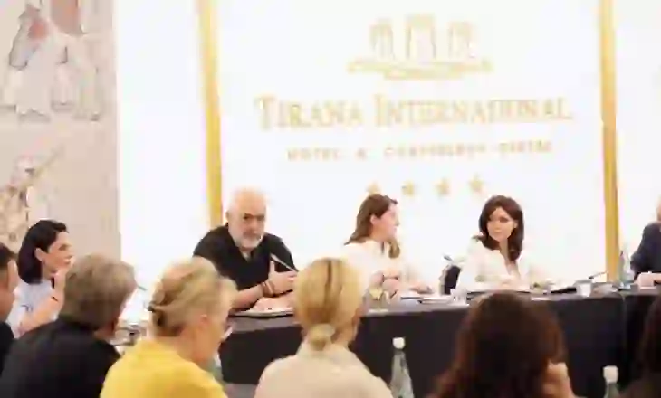 Zgjedhje të parakohshme në Tiranë? Zbardhen qëndrimet e Ramës në mbledhjen me dyer të mbyllura