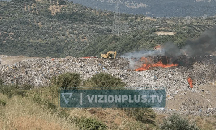 Zjarr në landfillin e Elbasanit, retë e tymit mbulojnë zonën