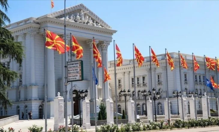 Zjarret bëjnë kërdinë/ Maqedonia e Veriut shpall gjendje krize 30-ditore