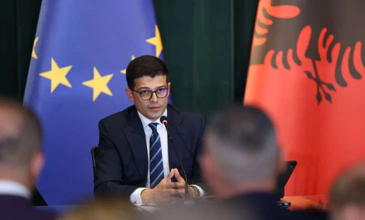 Zjarret, ministri Vengu: Shtojmë investimet për rinovimin e Flotës Ajrore dhe Tokësore