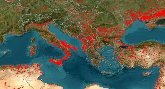 Zjarret skuqin Mesdheun, NASA publikon hartën satelitore: Shqipëria mes vatrave aktive