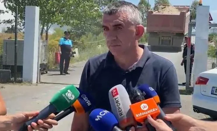 Zjarri në landfillin e Elbasanit, kreu i Emergjencave, Sinani: Po punohet me 20 mjete, era, gazet dhe temperaturat e larta acarojnë vatrën!