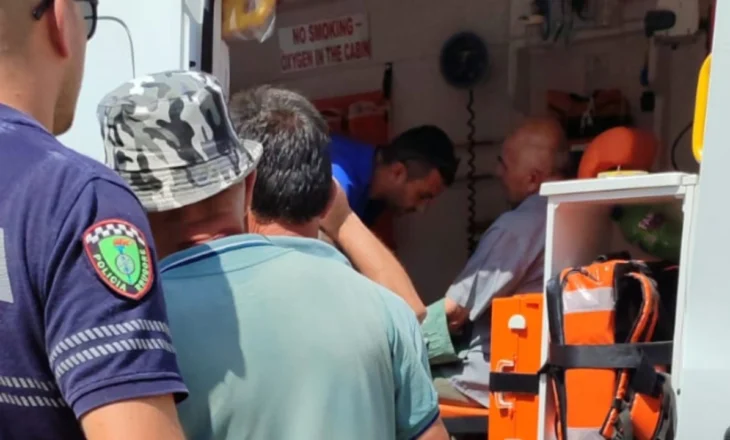 Zjarri në Markat të Konispolit, bluzat e bardha të Batalionit të Mbështetjes pranë qytetarëve në terren