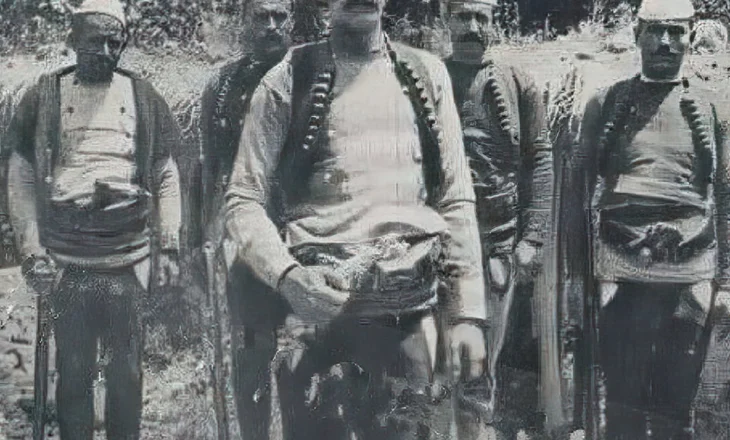 1916 Fotografia e fundit e Isa Boletinit para se të vritej (Foto)