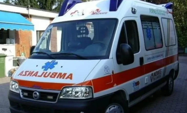 67-vjeçari tenton të vetëdigjet me benzinë në Vlorë, transportohet drejt Tiranës