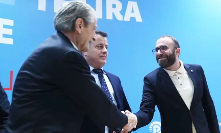 A do të jetë ende Bardhi kreu i Grupit të PD-së në shtator? Ja si përgjigjet Berisha