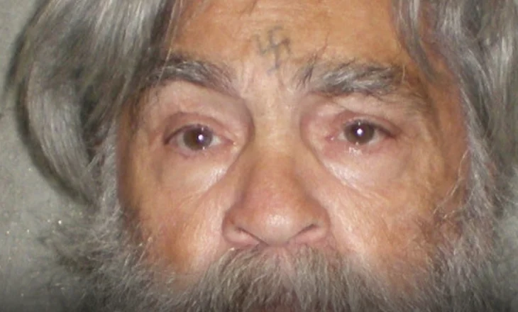 A ishte Charles Manson produkti djallëzor i programeve sekrete të CIA-s?