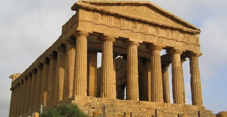 A u ndërtua ky qytet gjigant antik në Itali nga Ilirët?