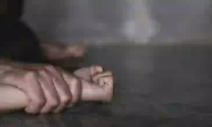 Abuzuan seksualisht me një 15-vjeçare, arrestohen 4 të rinj në Kukës, një tjetër në kërkim