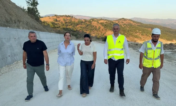 “Aksi Berat-Ballaban, brenda vitit”, Balluku inspekton punimet: Sezoni i ardhshëm veror iu gjen me rrugë të re