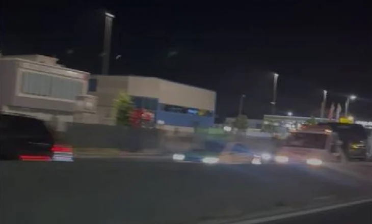 Aksident në autostradën Durrës-Tiranë, trafiku bëhet kilometrik