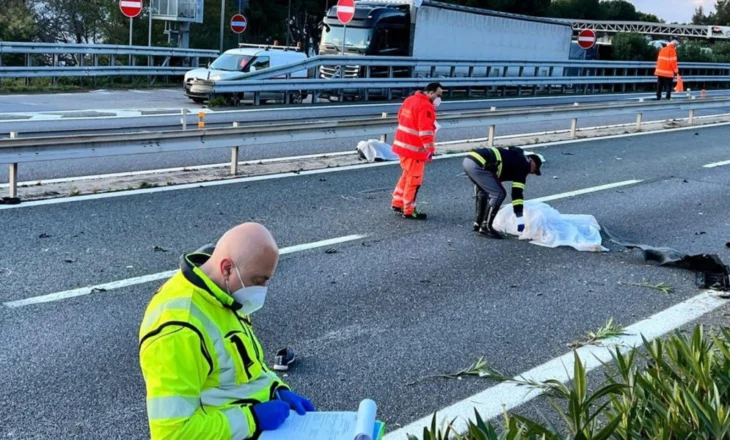 Aksident tragjik/ Kamioni përplaset me disa automjete, tre të vdekur dhe 15 të plagosur