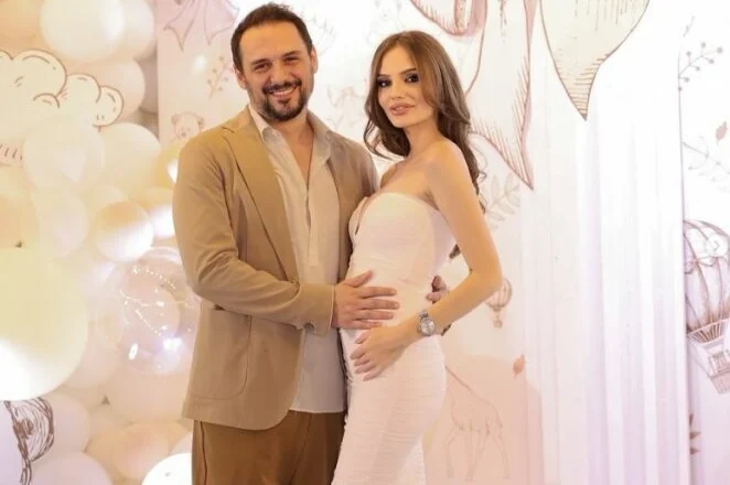 Ana Lika zbulon për herë të parë portretin e vajzës së saj, Marvel