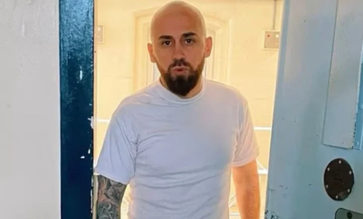 Angli/ Vrasësi shqiptar “Babale” me telefon në burg. Daily Mail: Nga TikTok kërkon të transferohet në Shqipëri