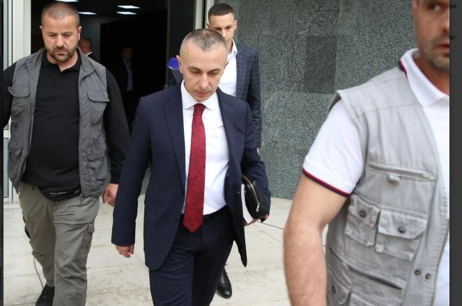 Arjan Ndoja mbetet deputet, Kolegji Zgjedhor rrëzon kërkesën e Andia Ullirit