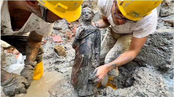 Arkeologët gjejnë depozitën më të madhe të statujave në Italinë e lashtë