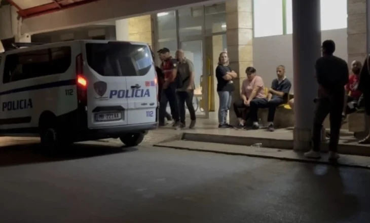 Autori i vrasjes së bashkëmoshatarit 14-vjeçar në Maliq lë spitalin, dërgohet në komisariat! Pritet marrja në pyetje