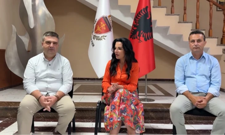 Balluku dhe Subashi prezantojnë administratorët e rinj të njësive administrative në Fier: Fokus te sfidat dhe shërbimet për qytetarët