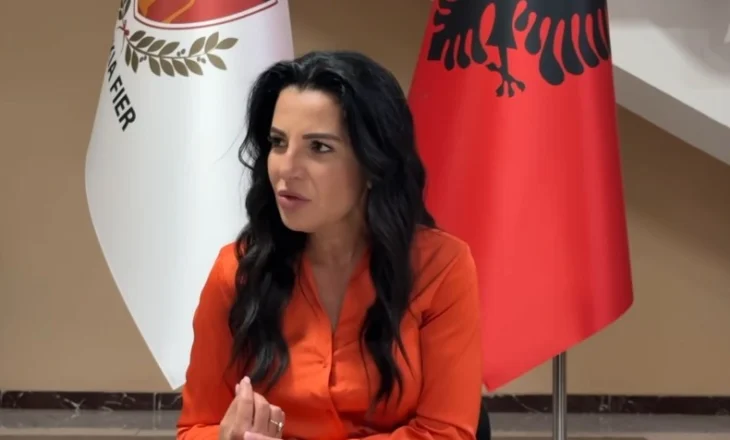 Balluku prezanton administratorët e rinj në Fier: Shërbime më të lehta për qytetarët