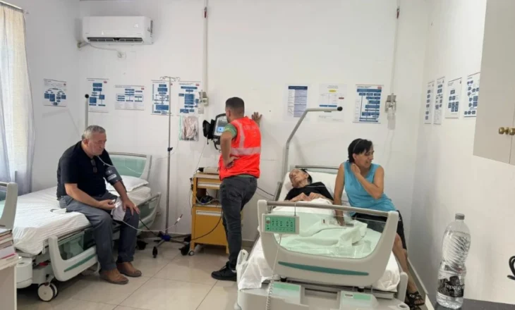 Banorët e asfiksuar nga zjarri përfundojnë në urgjencë, mes tyre edhe nënkryetari i bashkisë së Delvinës