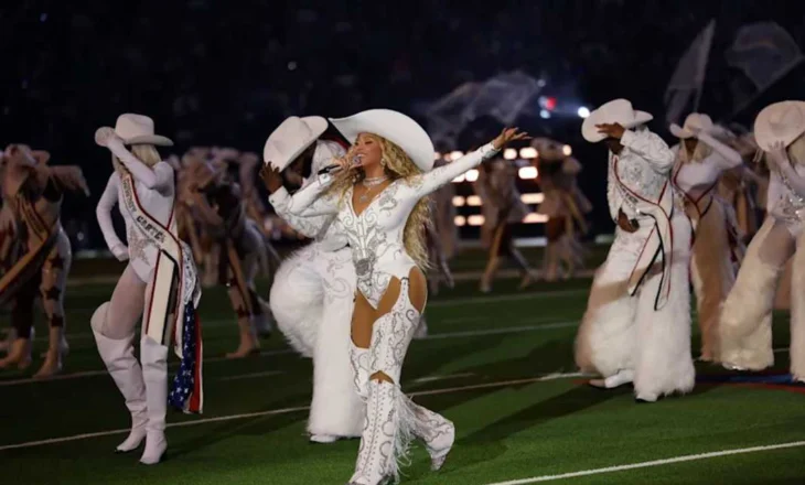 Beyoncé fiton Emmy-n e parë me “Beyoncé Bowl” dhe i afrohet arritjes së rrallë “EGOT”