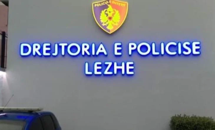 Bie në prangat e policisë 20-vjeçari/ Ngacmoi seksualisht të miturën në plazhin e Shëngjinit