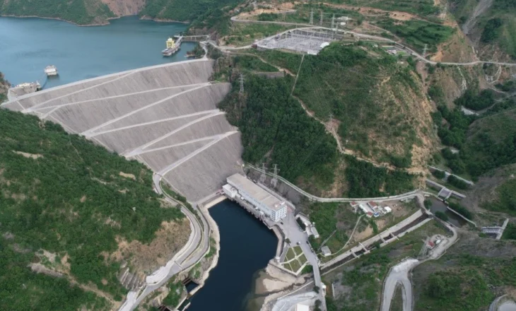 Bie prodhimi i energjisë nga HEC-et, rritet nga fotovoltaikët, importet 16.5 % më shumë