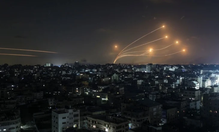 Bien sirenat e sulmit ajror në Tel Aviv, ushtria izraelite identifikon raketë të lëshuar nga Jemeni
