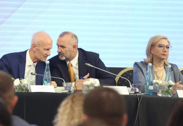 BIRN: Kodi i ri Penal vret akuzat për shpërdorim detyre dhe shkelje në tenderë