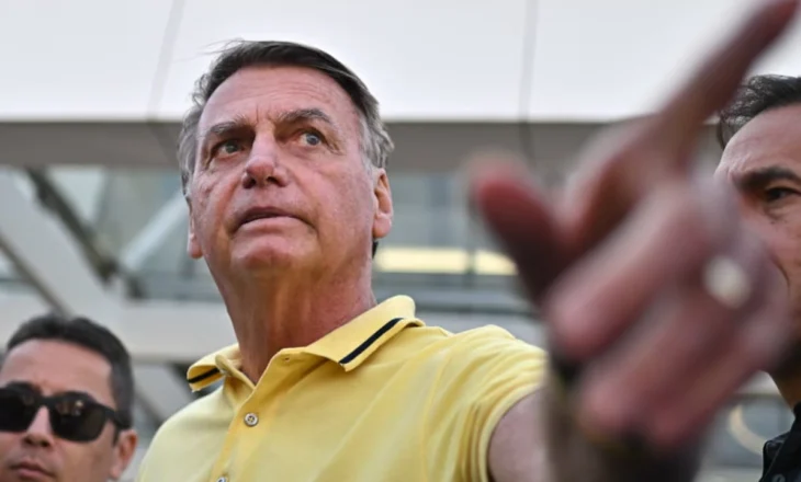 Bolsonaro po planifikonte të kërkonte azil politik në Argjentinë, çfarë zbuloi dokumenti i gjetur në telefonin e ish-presidentit