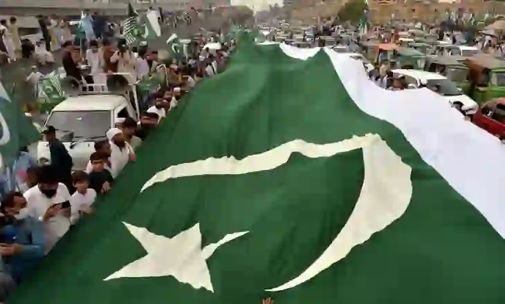 Brenda fushatës të suksesshme të Pakistanit për të fituar simpatinë e Uashingtonit