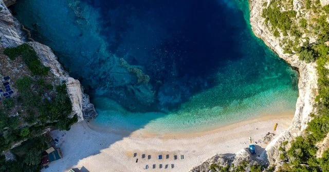 Bumi turistik në Shqipëri: Çfarë thonë statistikat?