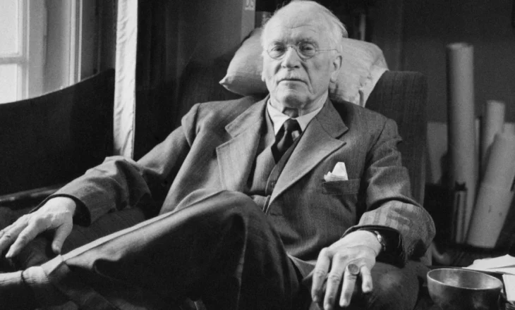 Carl Gustav Jung: Ndaluni… çfarë dëshironi të pushtoni akoma? 